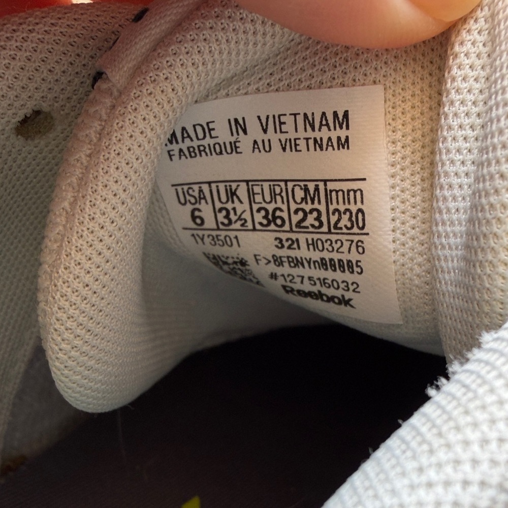 Classic Reebok women 6 Cream sneakers - Picture 6 of 7